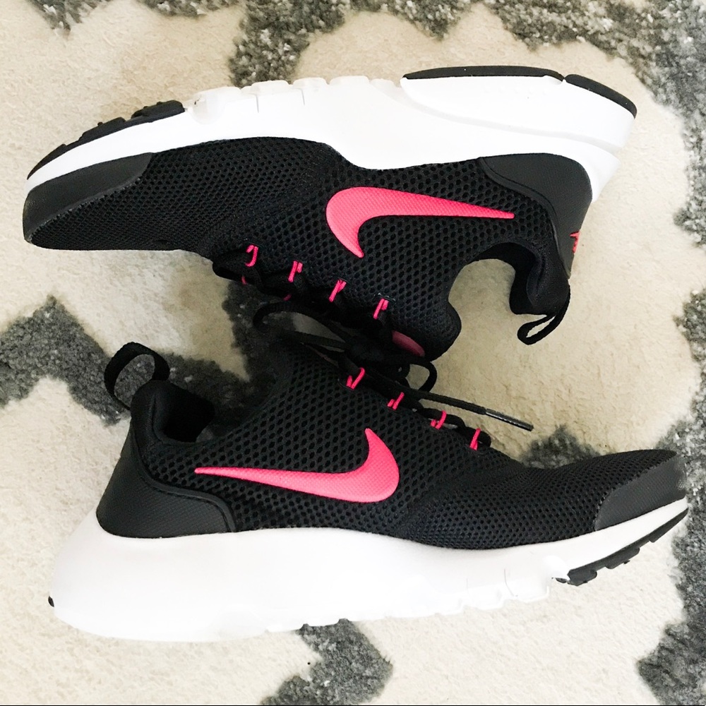 Nike kids presto fly shoes - Picture 2 of 3